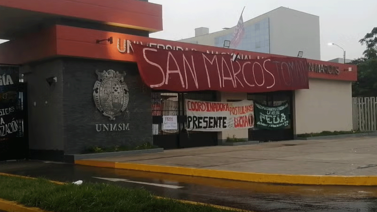 Estudiantes mantienen tomada la UNMSM por tercer día y crece tensión en campus universitario