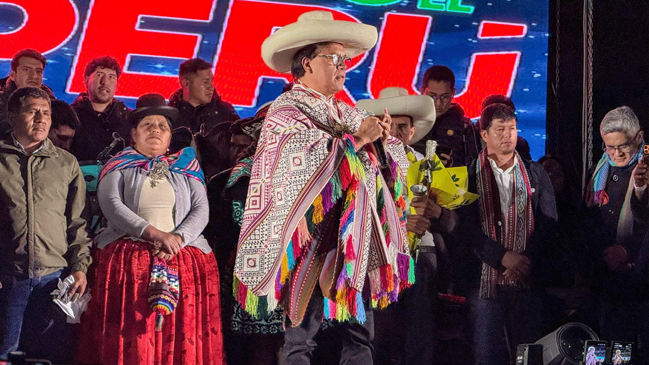Roberto Sánchez promete obras para Cusco en mitin 